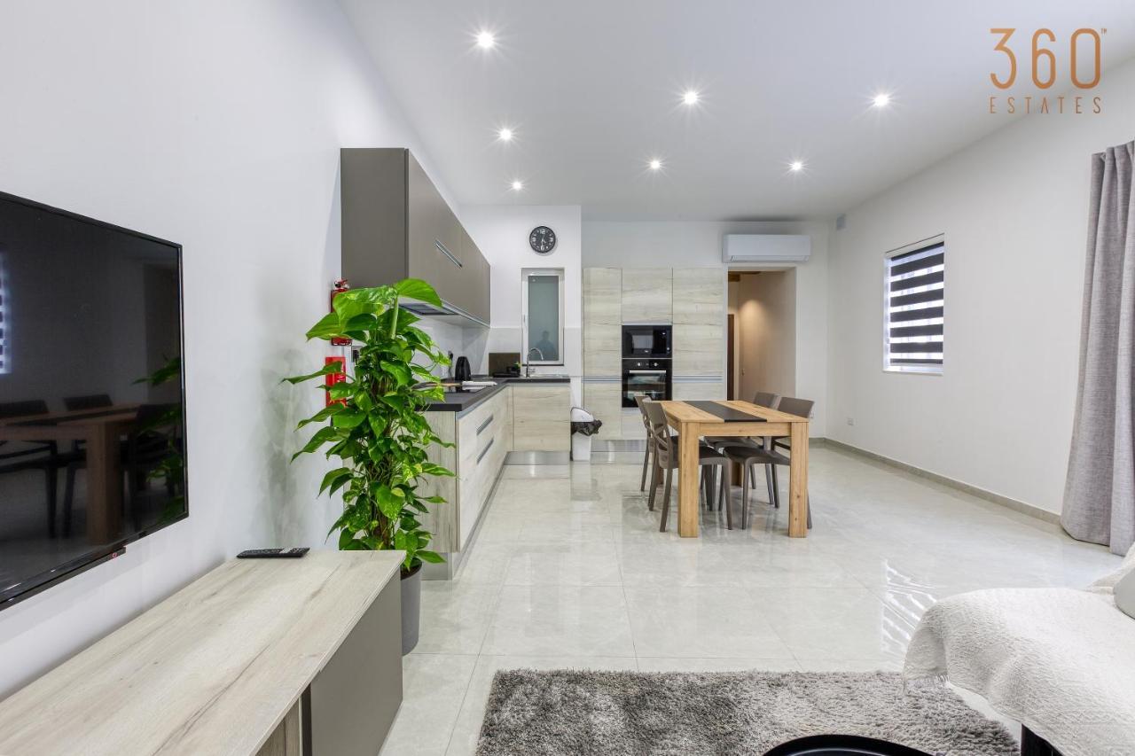 A Lovely 1Br Home With Balcony Just Off The Coast By 360 Estates Saint Julian's Exterior photo