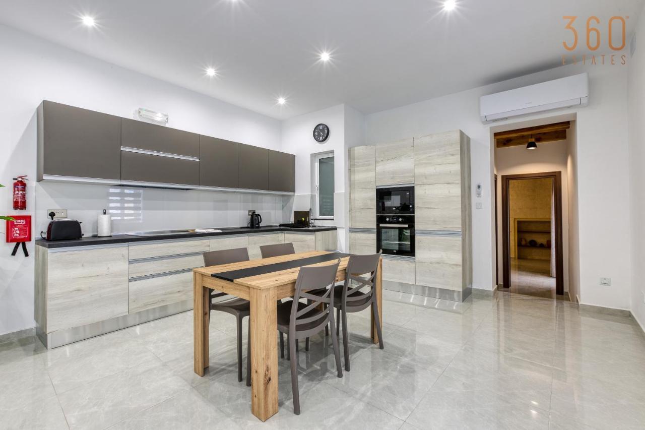 A Lovely 1Br Home With Balcony Just Off The Coast By 360 Estates Saint Julian's Exterior photo